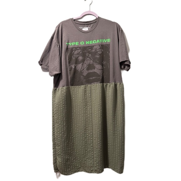 Tee Train upcycle - Picture 12 of 15